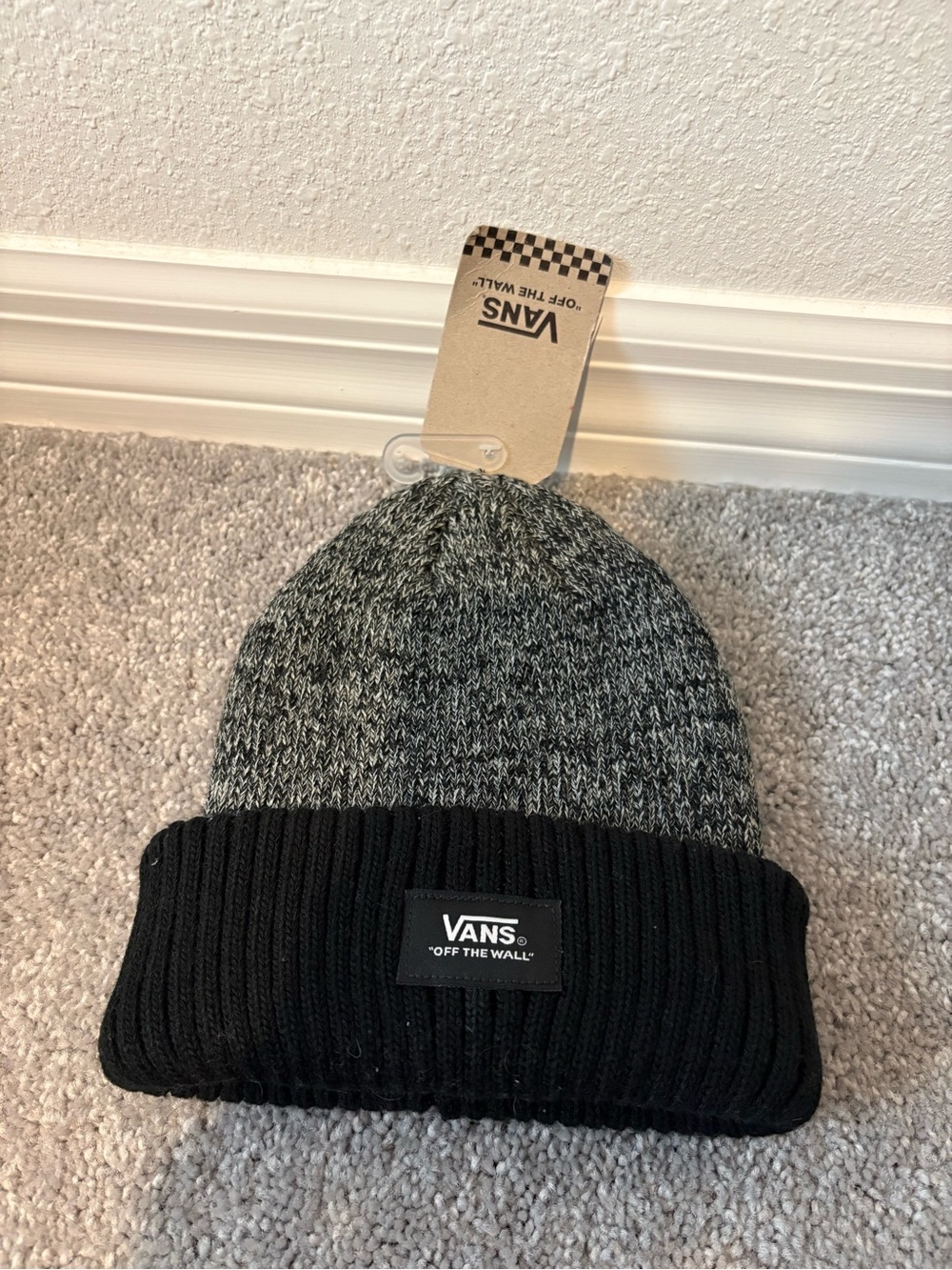 SALE 2/$10 NWT Vans Two-Tone Gray & Black Beanie